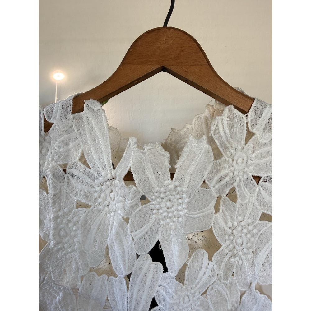NWT Dolce Vita White Floral Lace Mini Dress Size Small Sheer Overlay Boho Chic - Picture 9 of 16